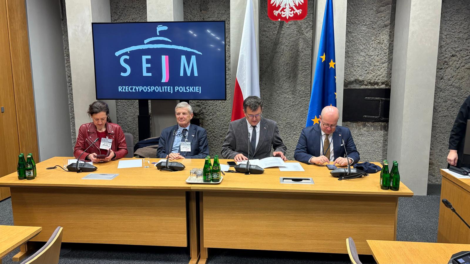 „Aby być wolnym najpierw trzeba żyć” – wystąpienie dr Ségolène du Closel, wice prezesa Europejskiej Federacji ONE OF US podczas posiedzenia Parlamentarnego Zespołu na rzecz Życia i Rodziny w Sejmie